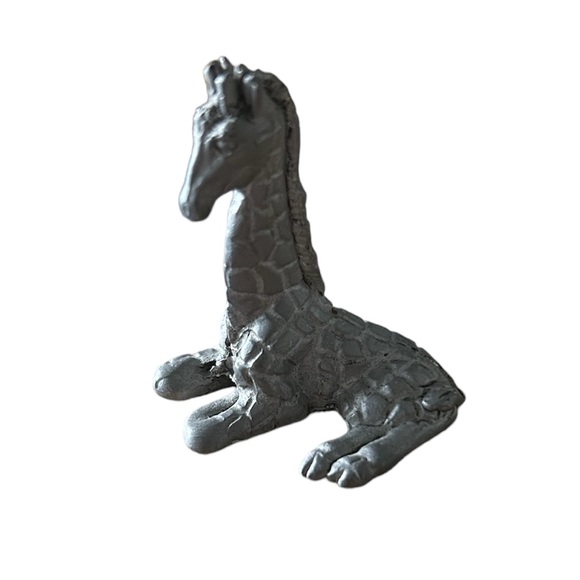 None Other Miniature Pewter Sitting Giraffe Figurine 200 Mini Zoo